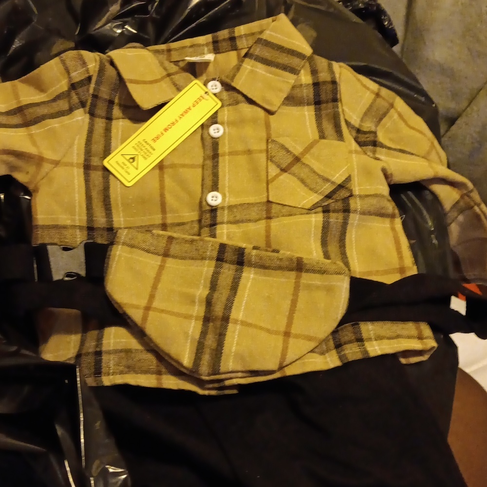 Outfit 6-9m w tags